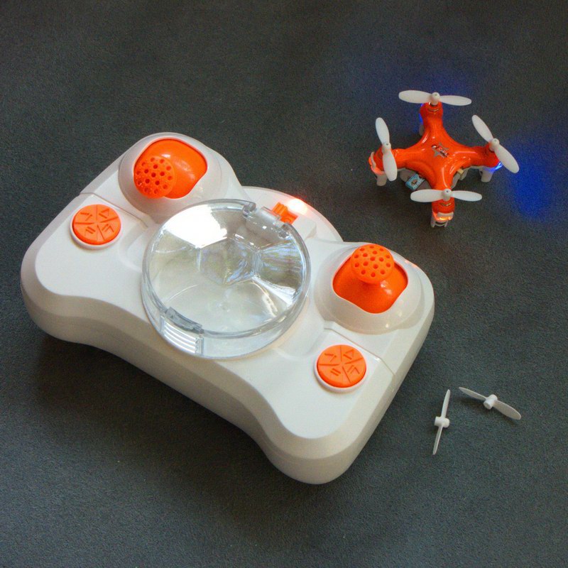 Controller mit Quadcopter FX-10